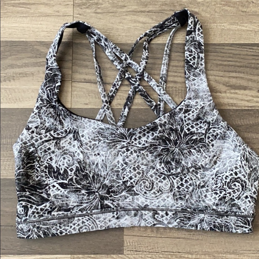 Lululemon Size 6 sports bra